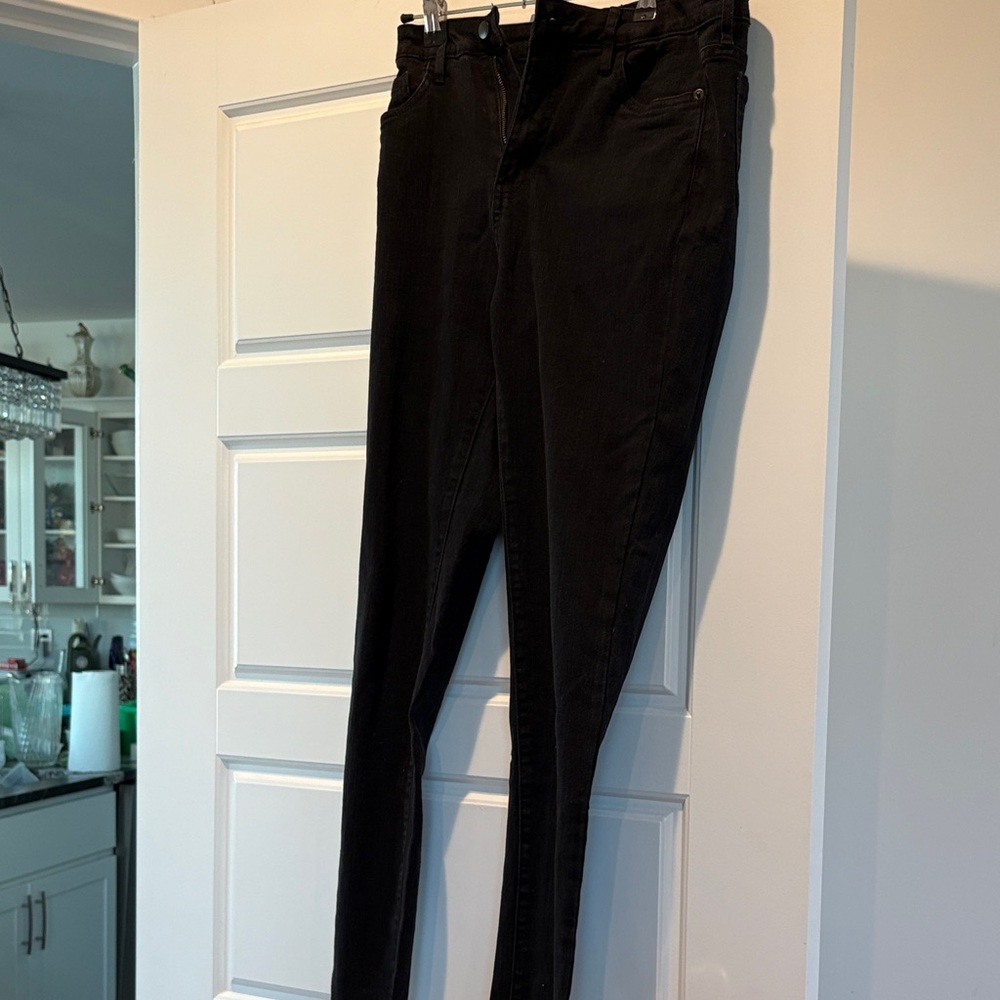 Serra Women's Black Skinny Jeans